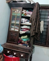 ഈ പഴയകാല അലമാര എൻറെ ബാല്യകാലം ഓർമിപ്പിക്കുന്നു#vintagewardrobe #antiquefurniture #nostalgia #oldthings #memorylane #homedecor #interiordesign #vintagehome #antique #oldisgold #retro #vintagefinds #vintagefashion #vintageinterior #vintageliving #vintagestyle #vintagecharm